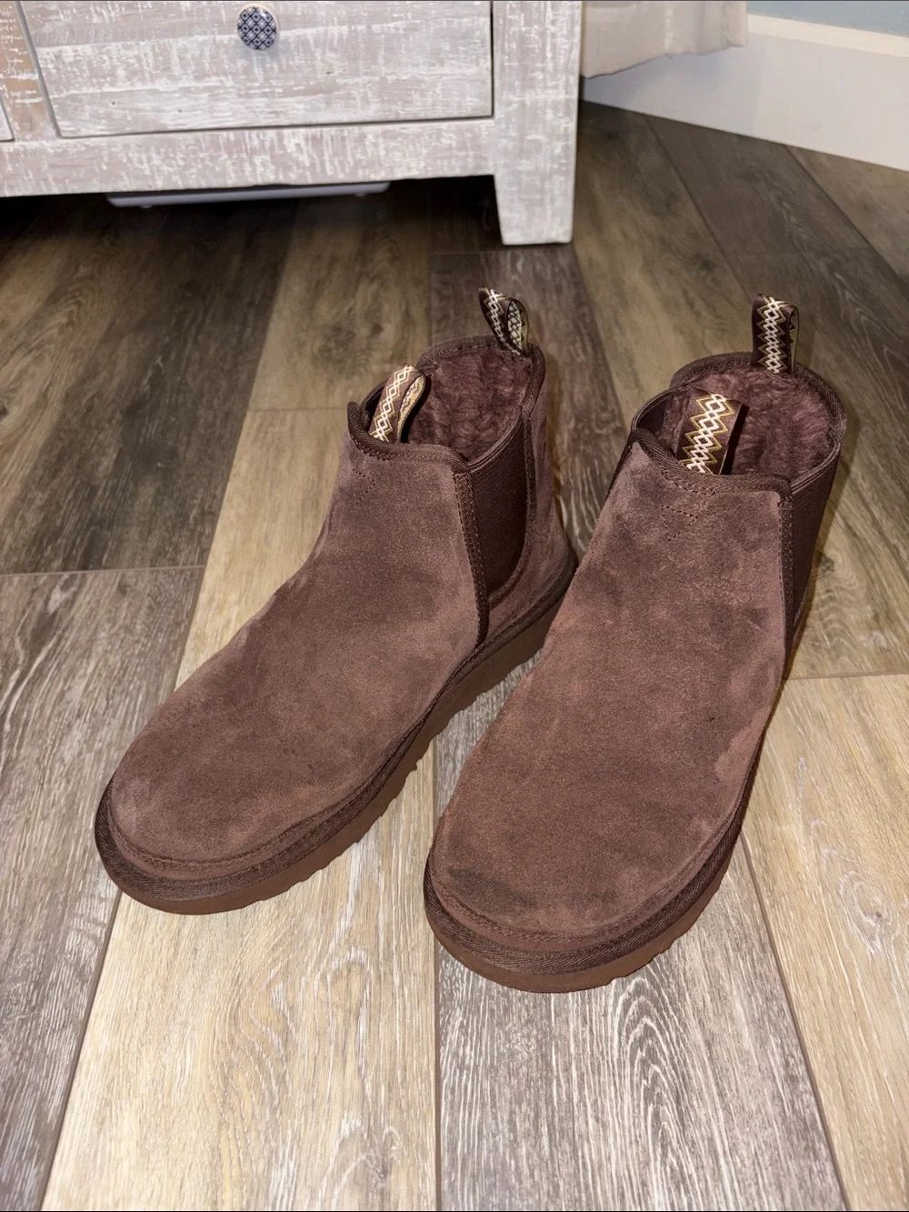 UGG Men's Dark Brown Suede Chukka Boots